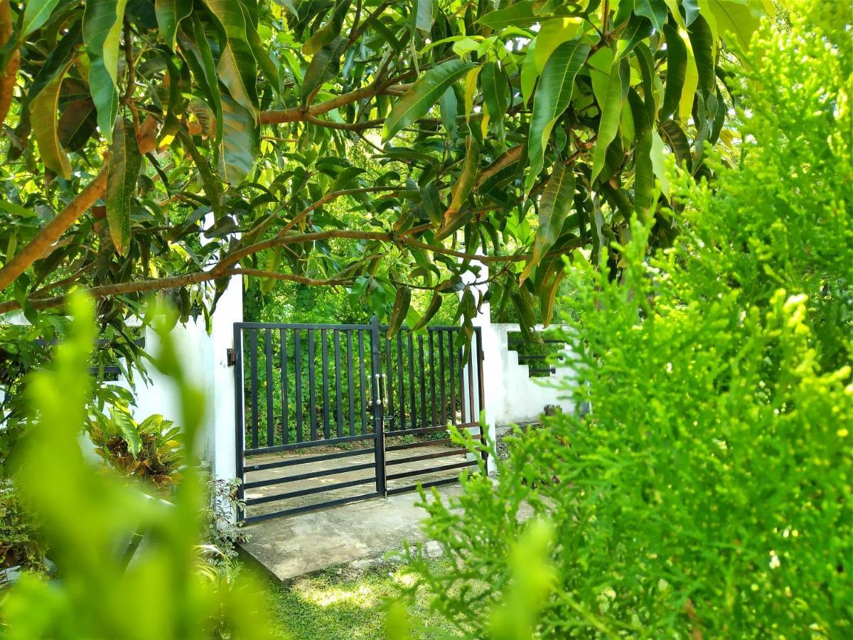 Sandhara Home Stay Tangalle Exterior foto